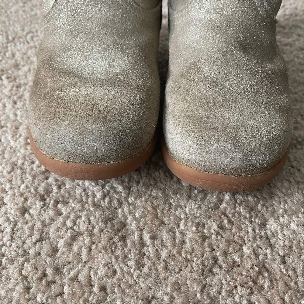 UGG girl jorie